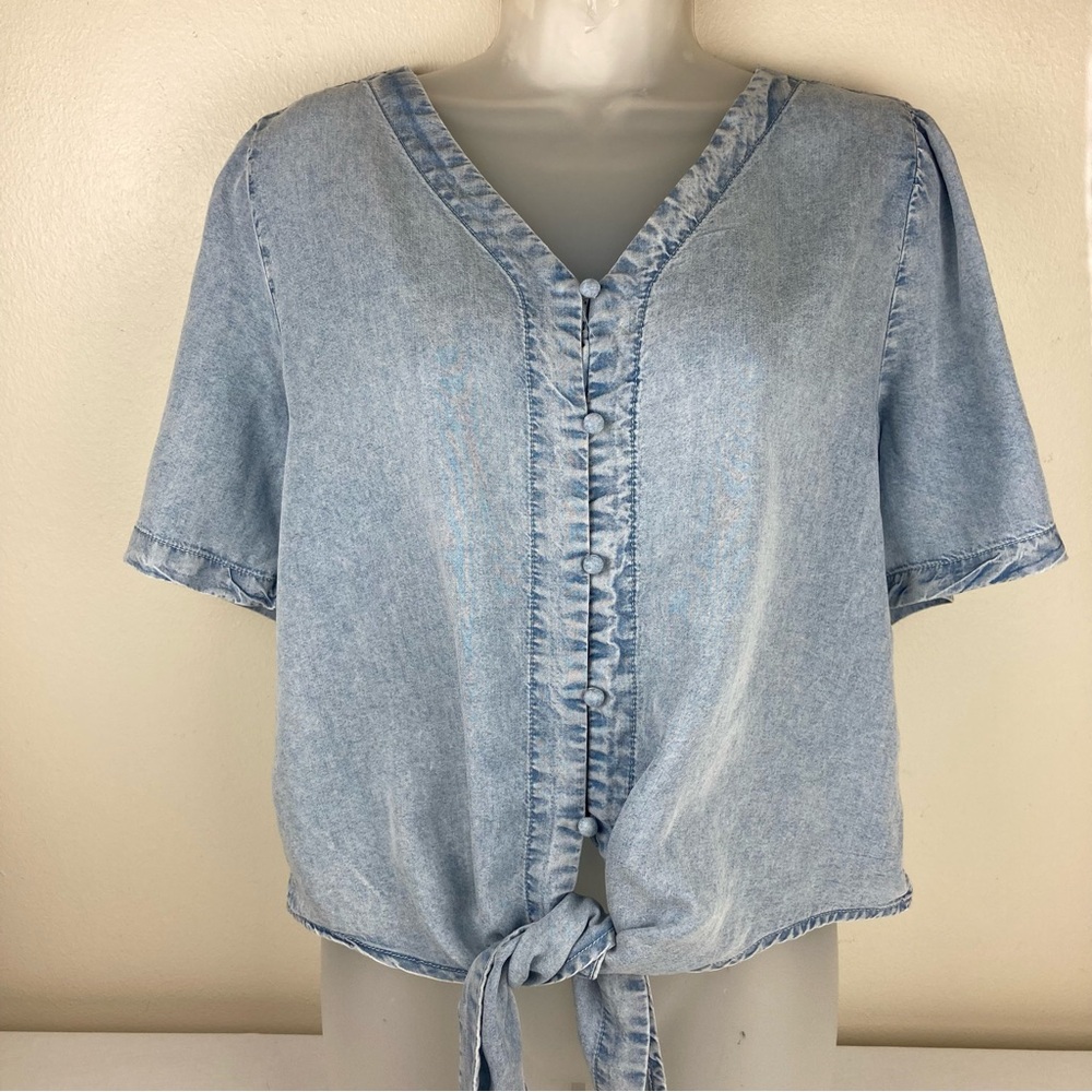 Jane & Delancy Light Blue Stone Wash Denim Front Tie Top Large